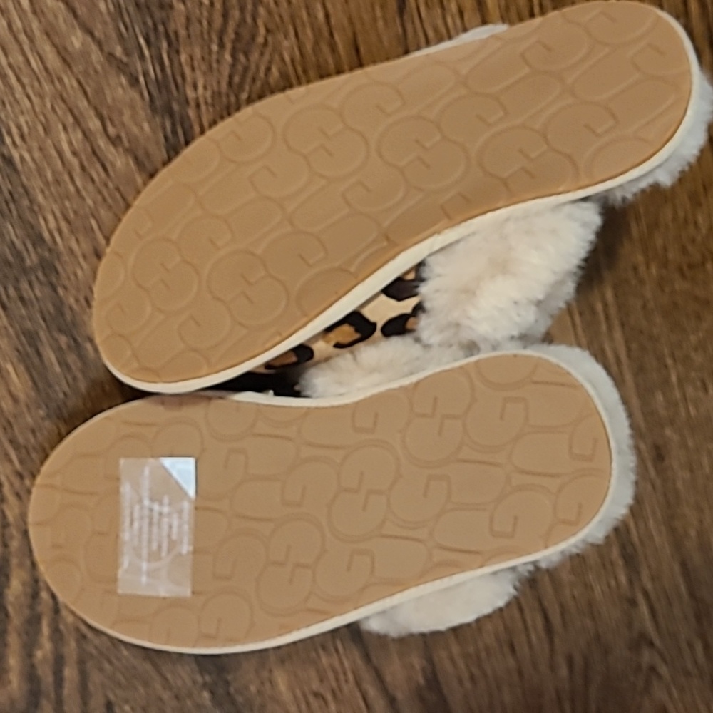 UGG scuffette ii slipper leopard, size 6 women's, new in box - Picture 9 of 11